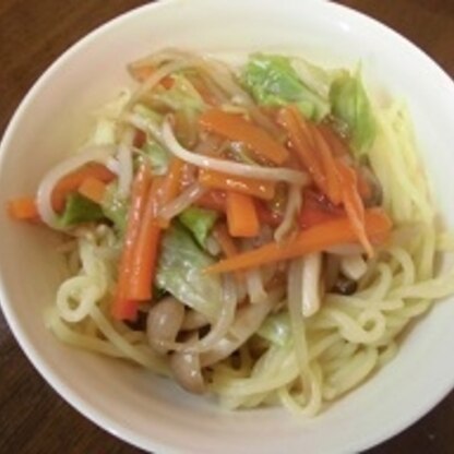 とろみのあるあんが麺に絡んでとっても美味しかったです。